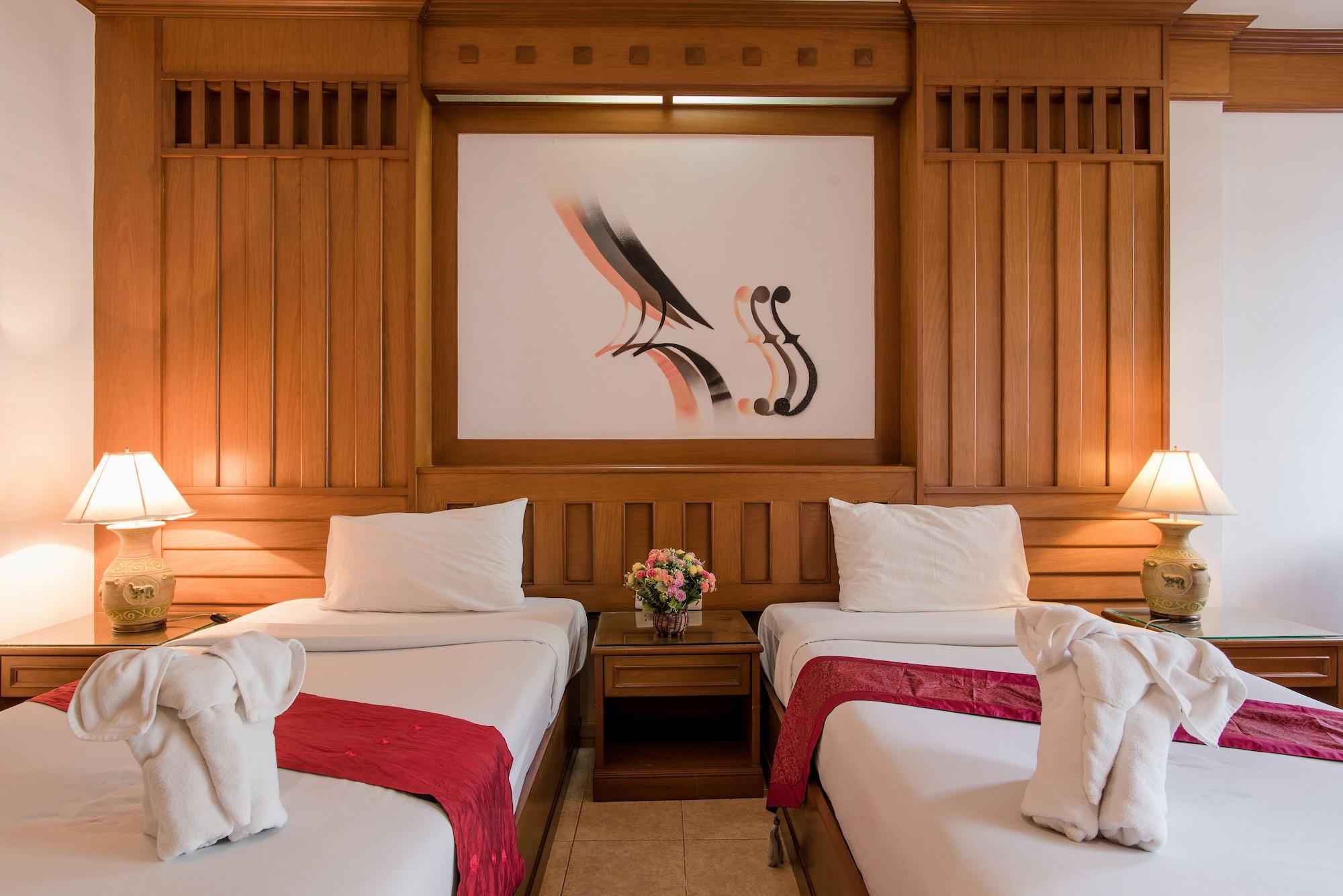 Cello Hotel Patong Екстериор снимка