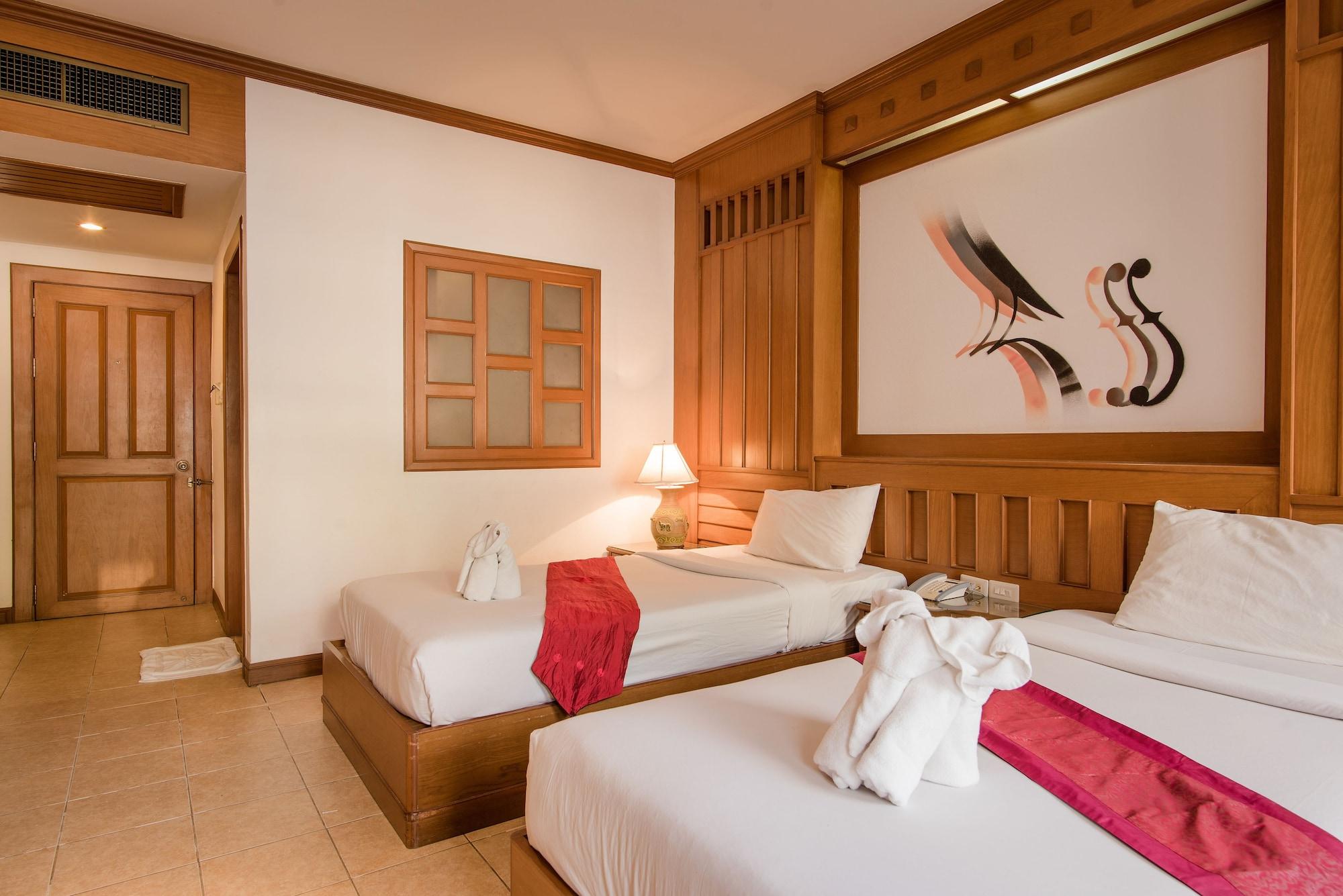 Cello Hotel Patong Екстериор снимка