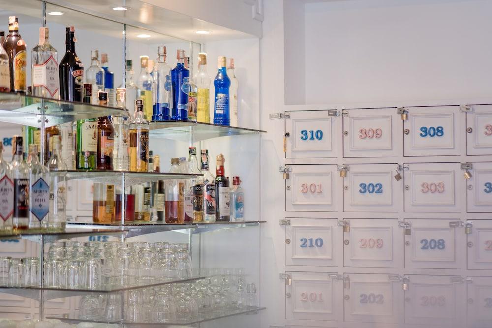 Cello Hotel Patong Екстериор снимка