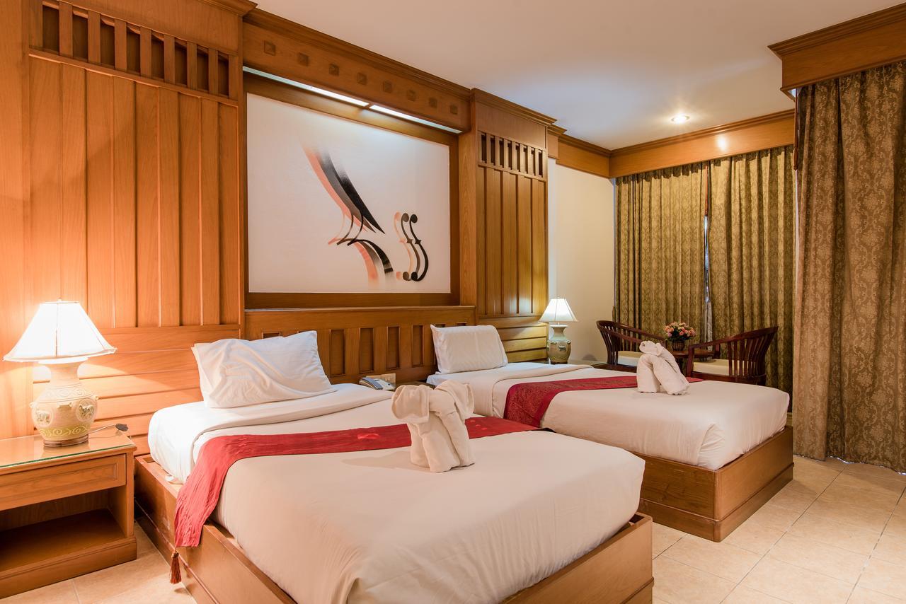 Cello Hotel Patong Екстериор снимка