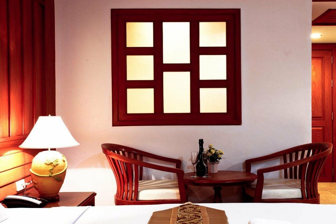 Cello Hotel Patong Екстериор снимка
